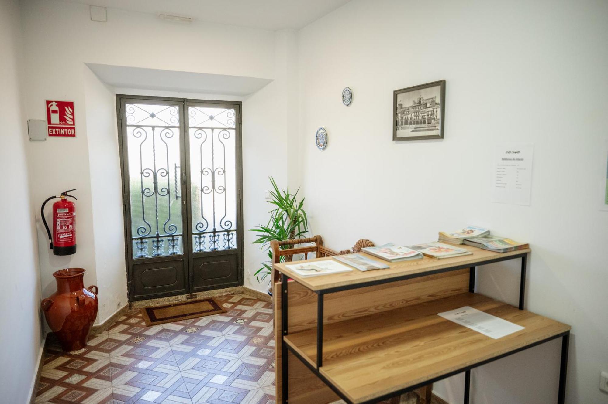 Appartement Rollo Campillo à Trujillo Extérieur photo